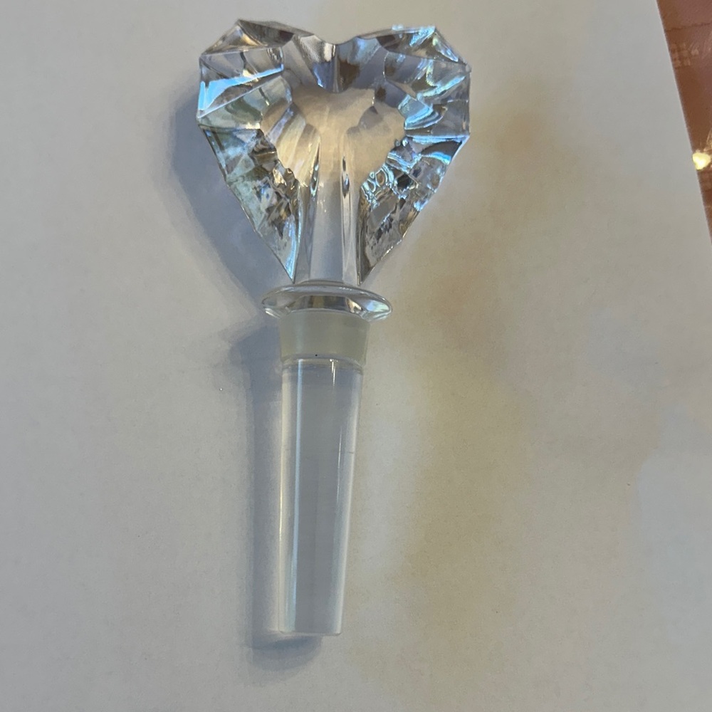 Mikasa Crystal Heart Wine Stopper, heart shape, excellent condition, great gift